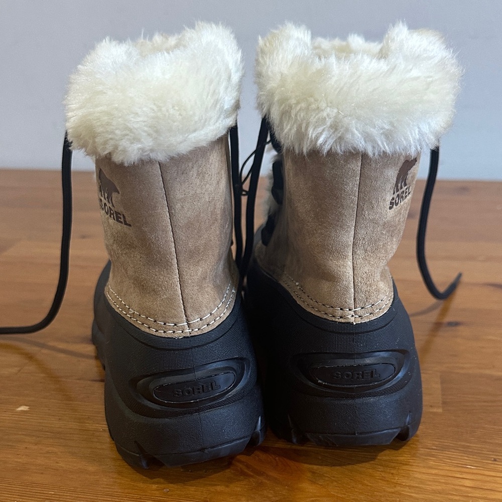 Sorel Women's Tan and Black Ankle Boots - Picture 4 of 16